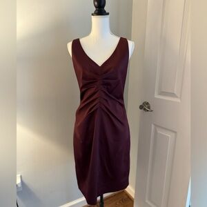 Gorgeous Tahari Burgundy Wine Satin Cocktail Dress. V Neck Size 6